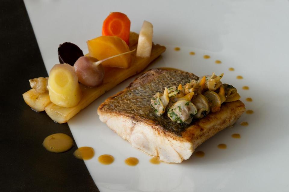 Hotel-Restaurant Le Chateau De Besseuil, Macon Nord - Teritoria Clessé Zewnętrze zdjęcie