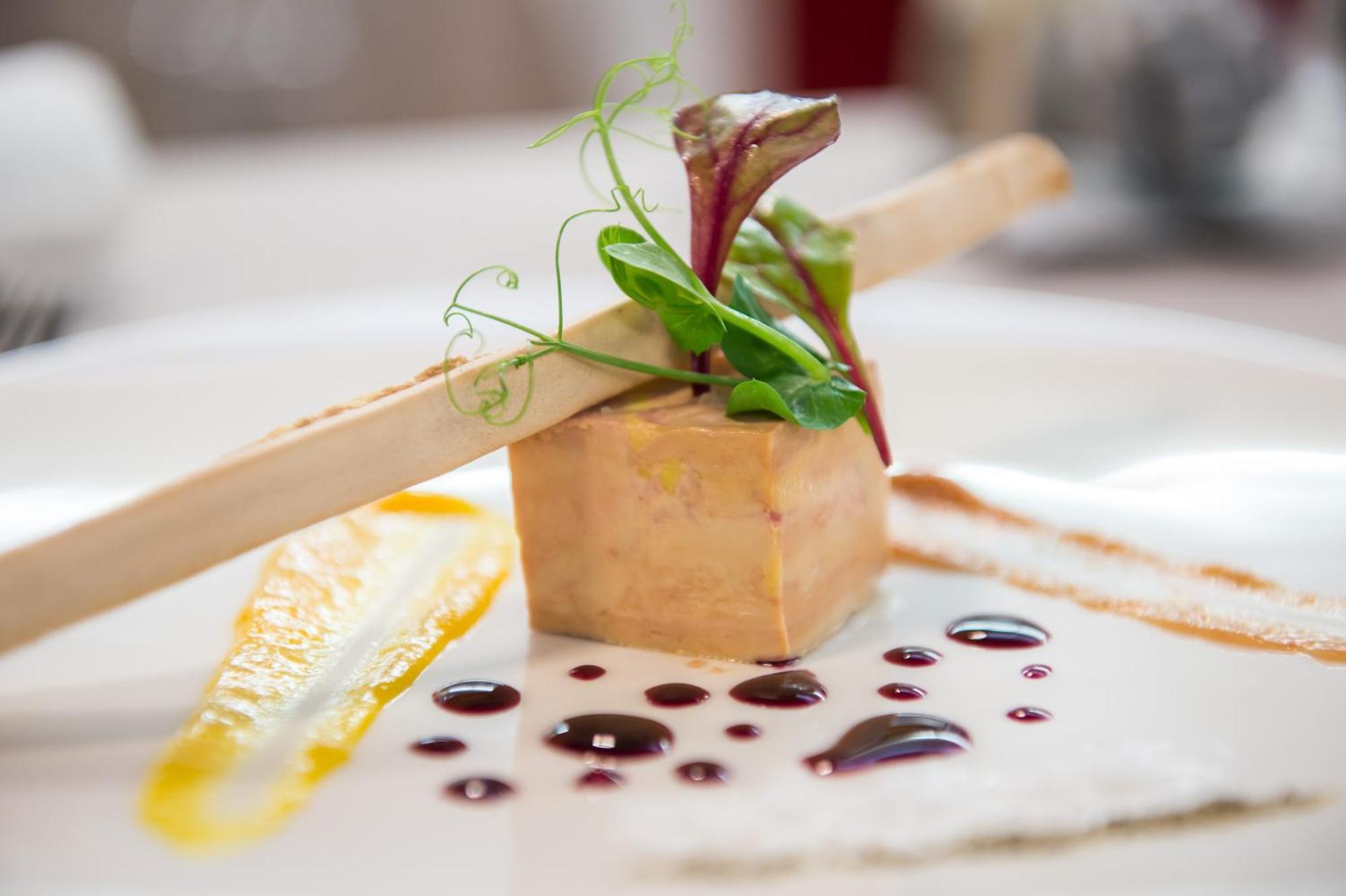 Hotel-Restaurant Le Chateau De Besseuil, Macon Nord - Teritoria Clessé Zewnętrze zdjęcie